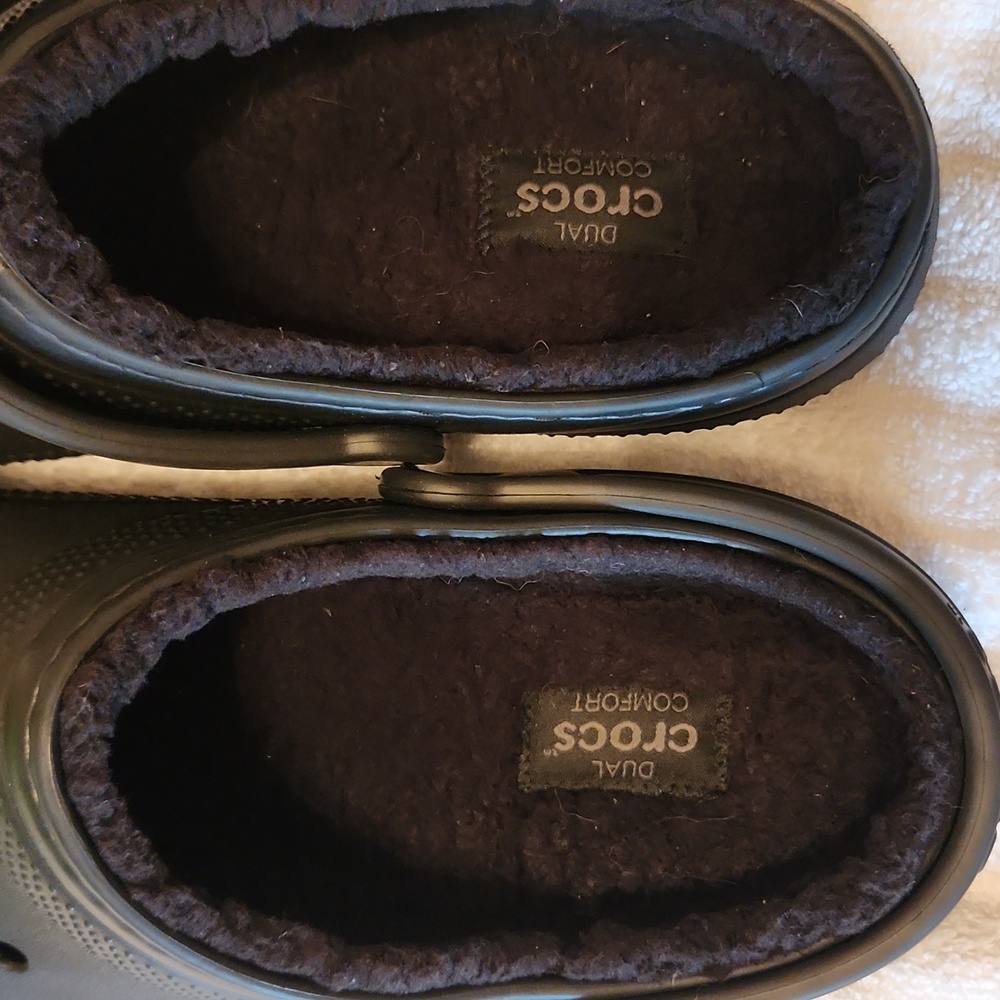 Unisex Crocs- Furlined - Picture 4 of 6
